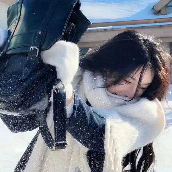 恰似两滴水